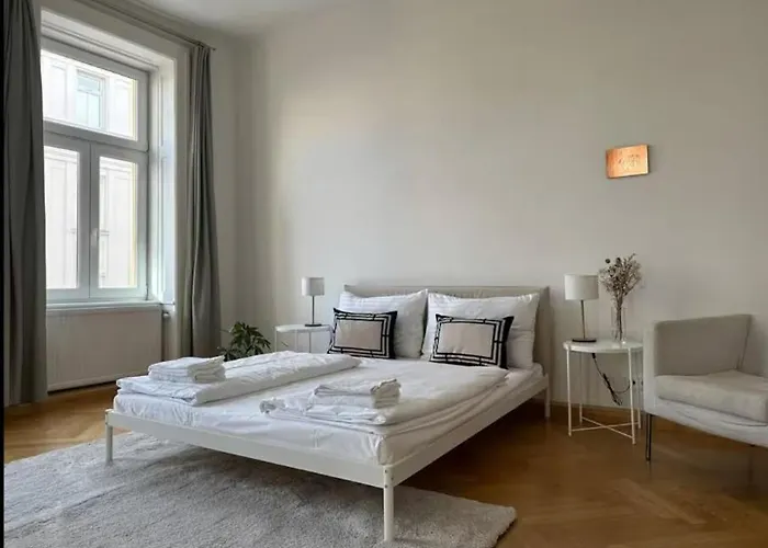 Easy-flat Akh - 100sqm Near Metro Apartamento