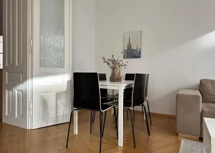 Easy-flat Akh - 100sqm Near Metro *